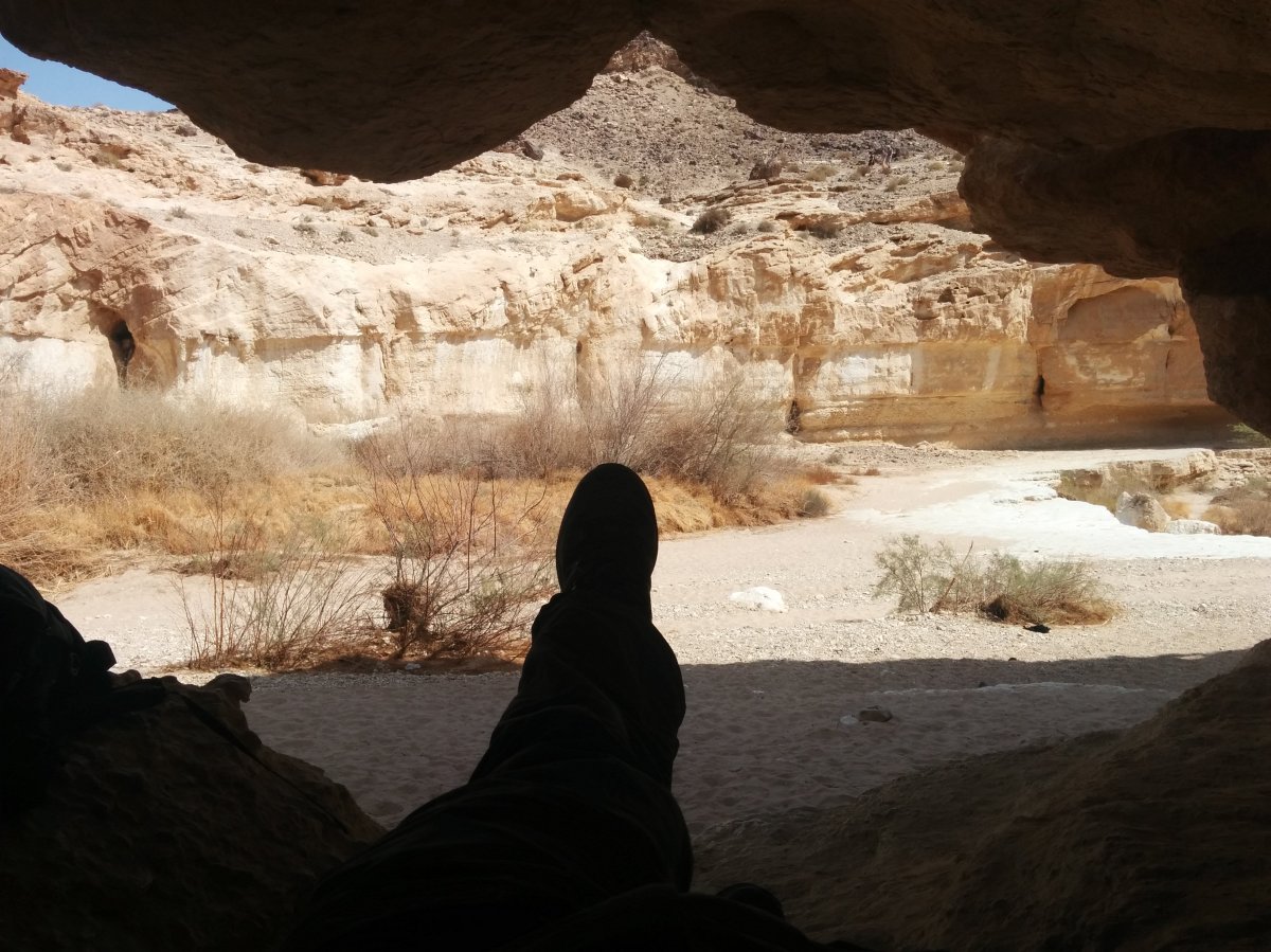 Mi cueva en medio del desierto...
